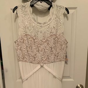 NWT R & M Richards dress